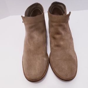 Dolce Vita Women Ankle Boot Size 9.5 Tan Beige Suede Leather Bootie Side Zip.